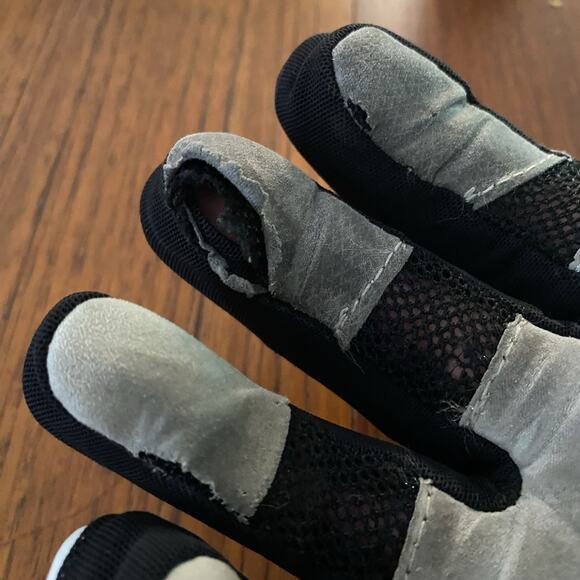 Maverick M4 375 Large 13” Lacrosse Gloves White - Picture 9 of 11